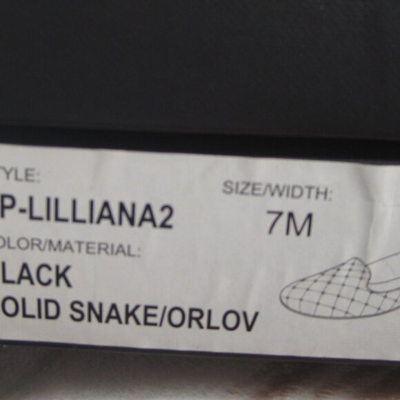 VINCE CAMUTO LILLIANA 2 STUDDED BLACK SOLID SNAKE/QUILTED FLATS SIZE 7    EUC - Picture 7 of 7